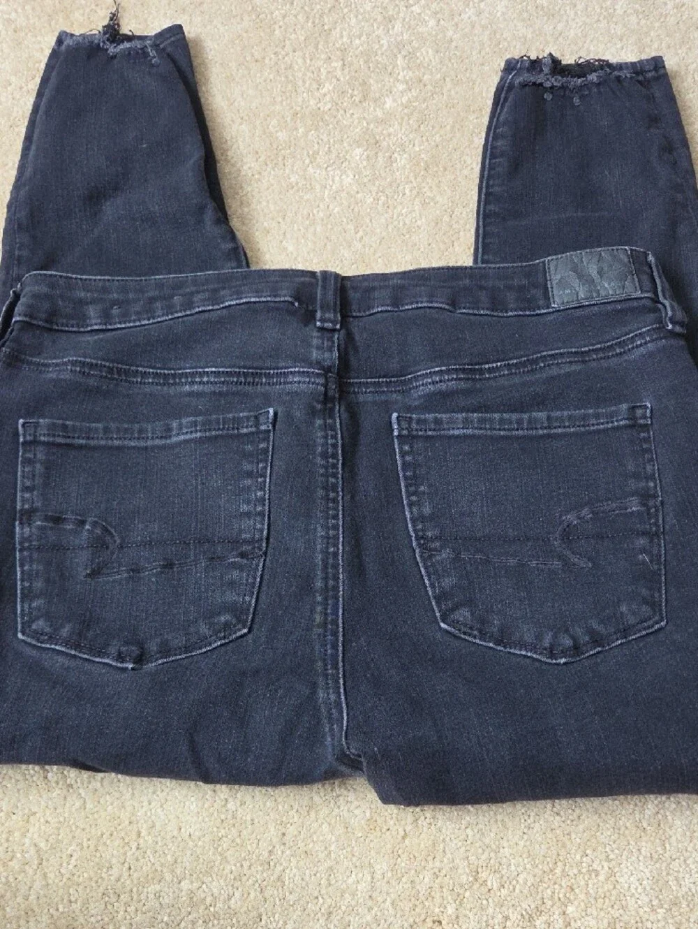 American Eagle Outfitters Black Button-Fly Jeans with Frayed Hem - Picture 8 of 8